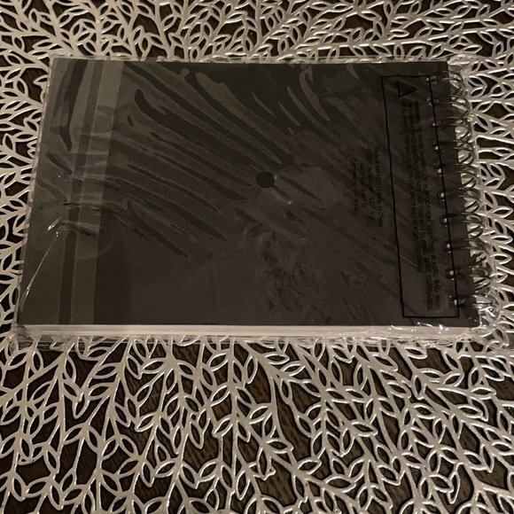 FIVE for $25!! NEW!! GNC Fitness & Nutrition Journal 📓 - Picture 2 of 3